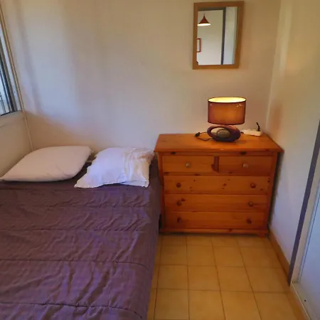 Appartement Studio cabine 25m² avec loggia EST et parking sécurisé - FR-1-472-122 *