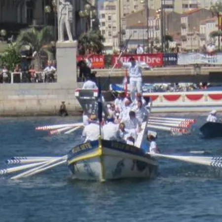 Studio cabine 25m² avec loggia EST et parking sécurisé - FR-1-472-122 Appartement *