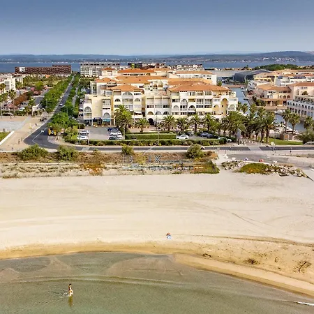 Appartement 25m² A Avec Loggia, Exposition Est Et Parking Securise A Proximite De La Plage. - Fr-1-472-122 Sète