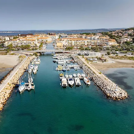 25m² A Avec Loggia, Exposition Est Et Parking Securise A Proximite De La Plage. - Fr-1-472-122 * Sète